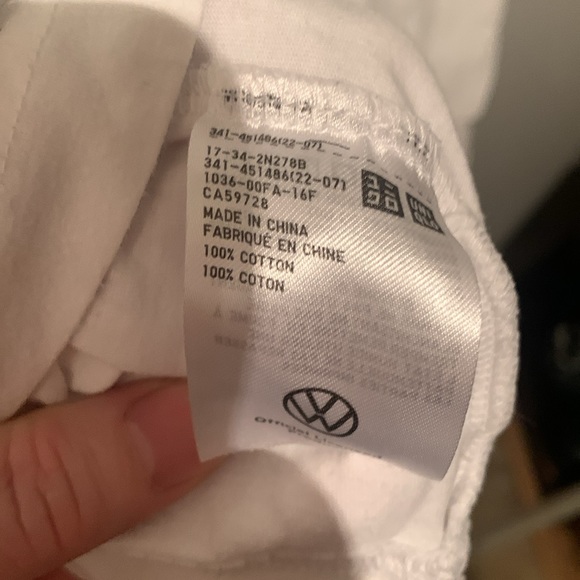 Special Edition Uniqlo Volkswagen Mini Bus White Cotton Tshirt w/awesome print! - Picture 8 of 8